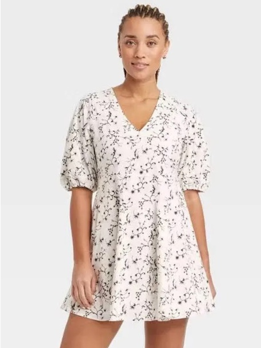 Target Universal Thread Women's White Floral V-Neck Swing Dress